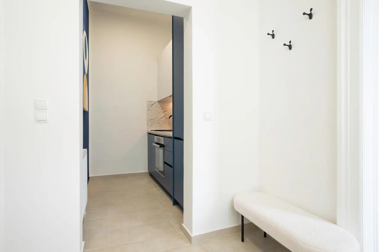 Contemporary Apartment With A Balcony. Wien