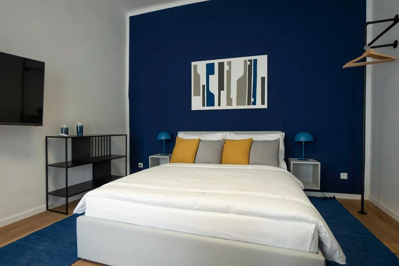 Contemporary Apartment With A Balcony. Wien